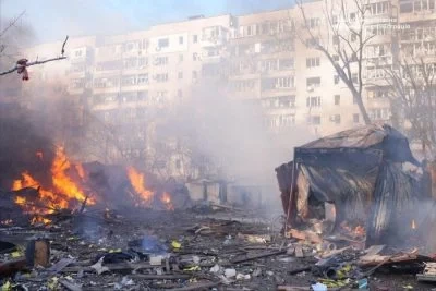 Росіяни вдарили по житловому кварталу Запоріжжя: загинула людина, є поранені (фото)