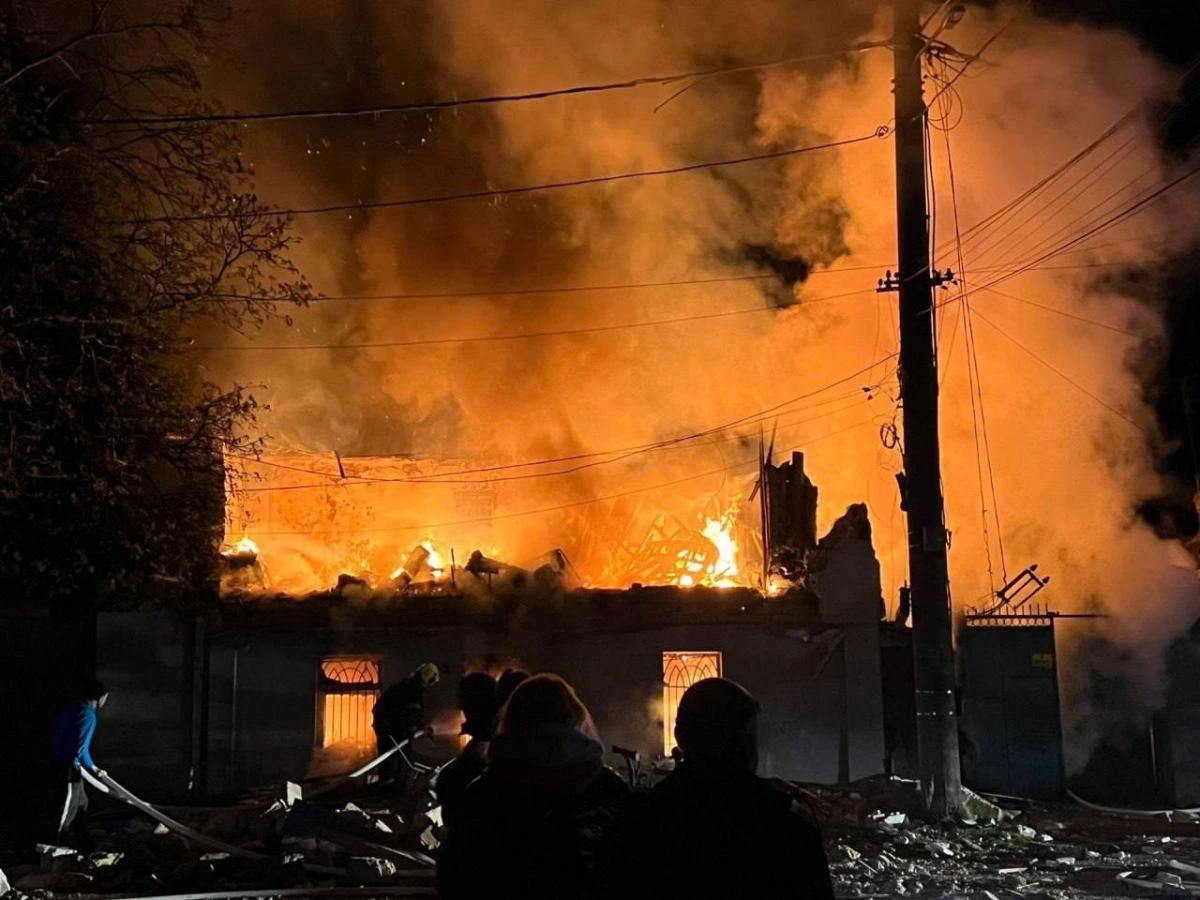 В Одесі через масштабну атаку РФ є загиблі та поранені, пошкоджено десятки будинків (фото)