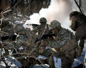 На фронті майже 80 бойових зіткнень, триває бій на Слов’янському напрямку – Генштаб